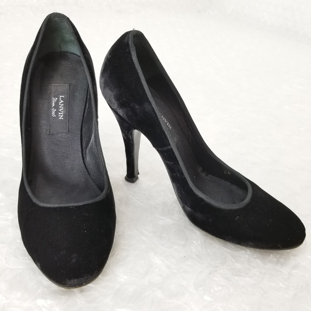 Lanvin "River 2005" black velvet pumps